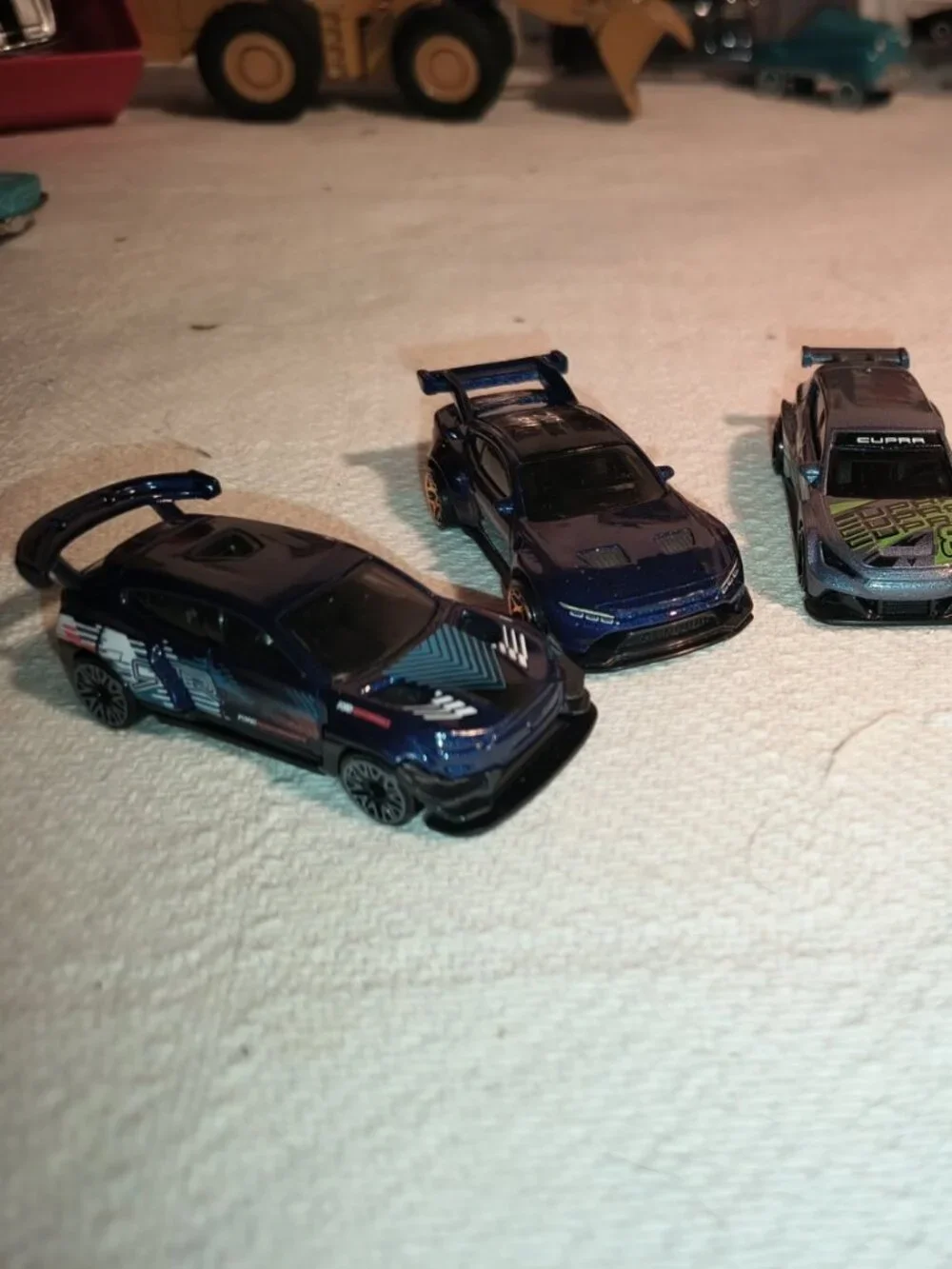HOT WHEELS FORD MUSTANG 5-CAR LOT – MACH-E 1400 & MUSTANG GTD